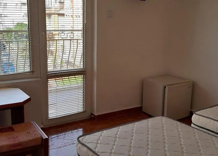 Moni 85 Family House