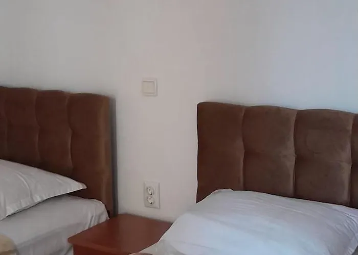 Vendégház Moni 85 Family House 3*