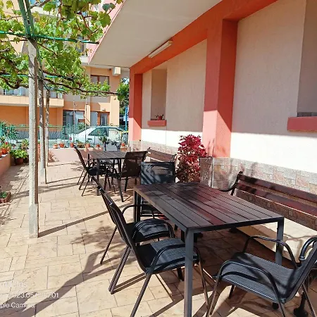 Къща за гости Moni 85 Family House *