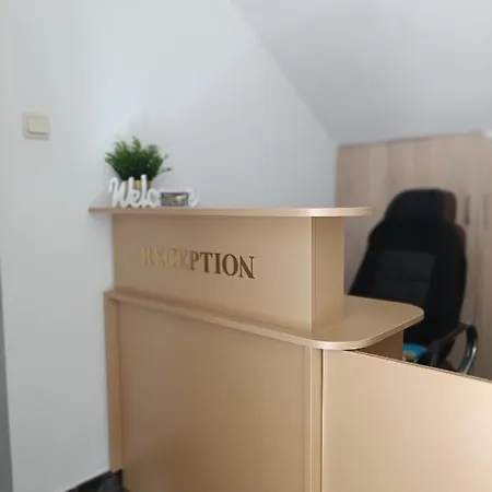 Къща за гости Moni 85 Family House *