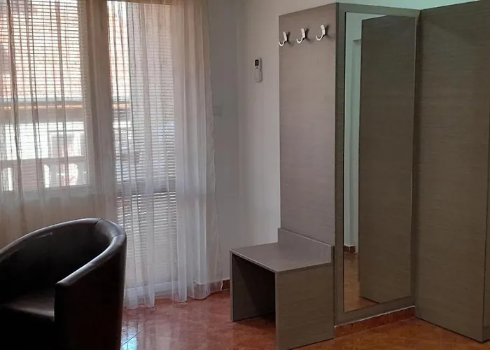 Moni 85 Family House 3*